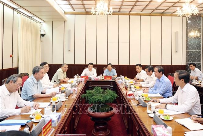 Tổng Bí thư Tô Lâm chủ trì cuộc họp về triển khai Nghị quyết số 71-NQ/TW