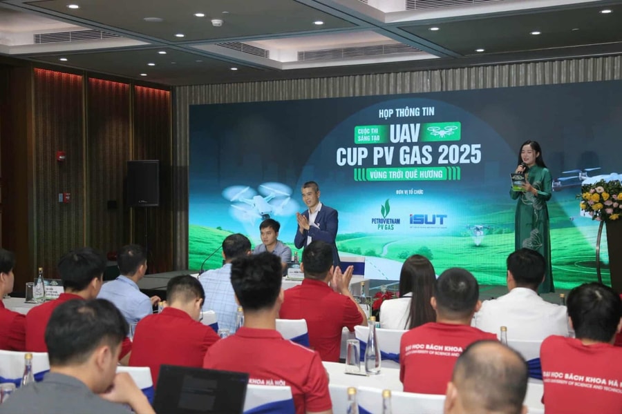 ‘Sân chơi’ cho học sinh, sinh viên đam mê máy bay không người lái và điều khiển tự động