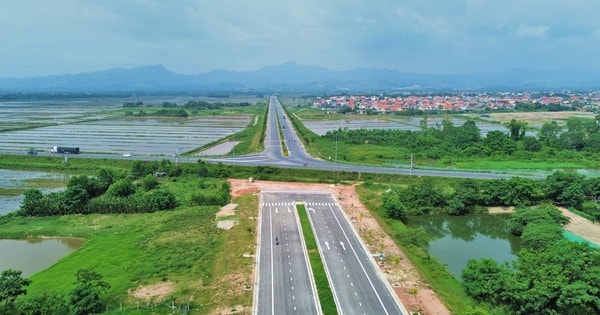 Nút giao Điện Biên Phủ ách tắc nhiều năm ở Đồng Hới được “giải cứu” như thế nào?