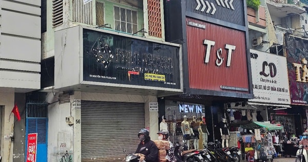 Giữa làn sóng cửa hàng thời trang dẹp tiệm, nhiều shop online vẫn "hốt bạc"