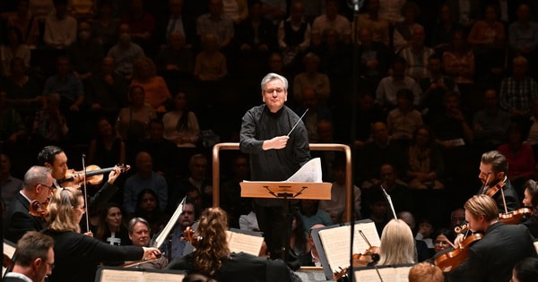 Dàn nhạc giao hưởng top 5 thế giới biểu diễn tại "Vietnam Airlines Classic - Hanoi Concert 2025"