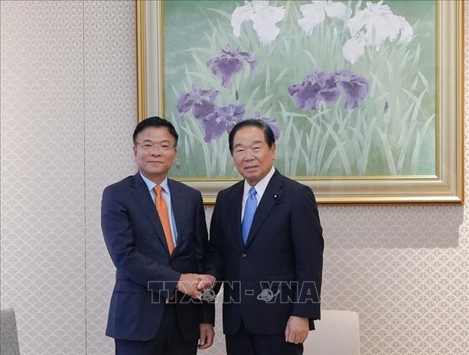 Phó Thủ tướng Chính phủ Lê Thành Long hội kiến Chủ tịch Hạ viện và gặp các đại diện, lãnh đạo chính phủ Nhật Bản