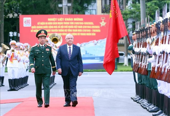 Bộ trưởng Bộ Quốc phòng Thổ Nhĩ Kỳ thăm chính thức Việt Nam