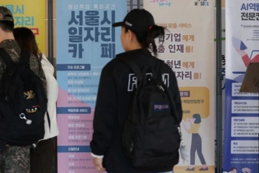 Nhân sự trẻ ngán việc văn phòng vì chuyện ép uống rượu