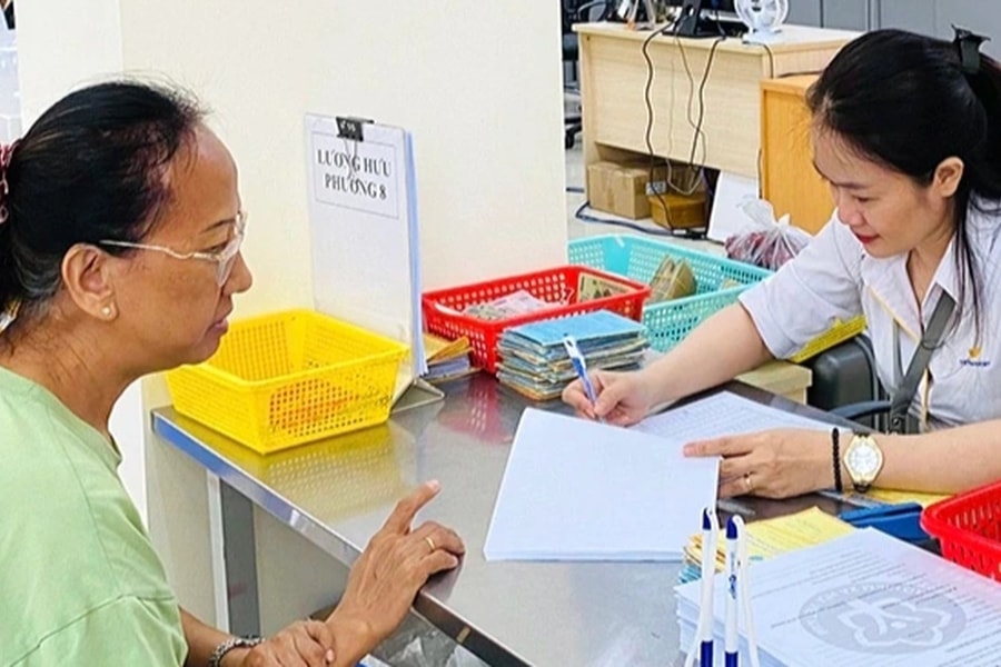 Người từ 75 tuổi không có lương hưu được cấp bảo hiểm y tế miễn phí