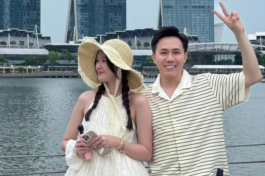 Anh Đức và vợ sau một năm cưới