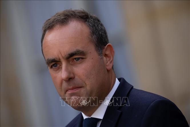 Điện mừng Thủ tướng Cộng hòa Pháp