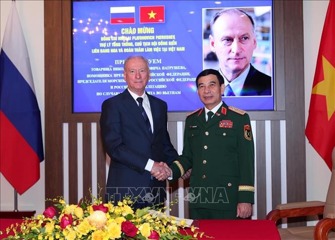 Đại tướng Phan Văn Giang hội đàm với Trợ lý Tổng thống, Chủ tịch Hội đồng Biển Liên bang Nga