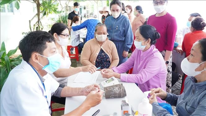 Nghị quyết số 72-NQ/TW: Hướng đến mục tiêu mọi người dân đều được chăm sóc sức khỏe