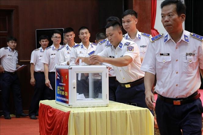 Vùng Cảnh sát biển 4 và Bộ đội Biên phòng Cần Thơ chung tay vì nhân dân Cuba