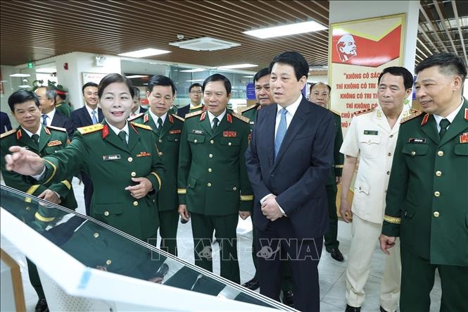 Chủ tịch nước: Xây dựng Học viện Quốc phòng mang tầm chiến lược tiên tiến, hiện đại