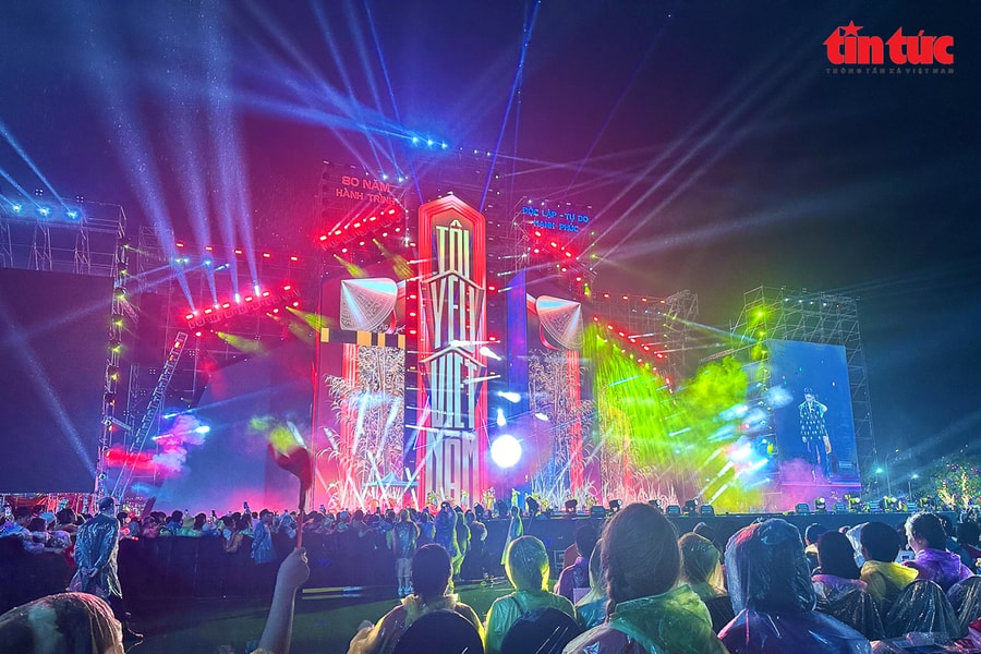 Triển lãm Thành tựu đất nước góp phần khẳng định 'Dân là gốc, Nhân dân làm nên lịch sử'