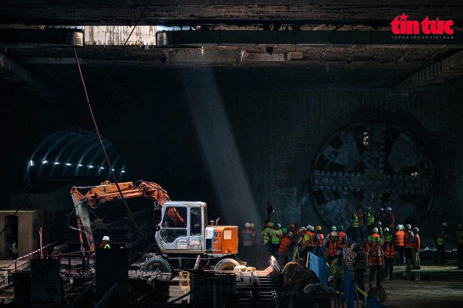Robot TBM 2 Metro Nhổn đã tiến vào ga S10