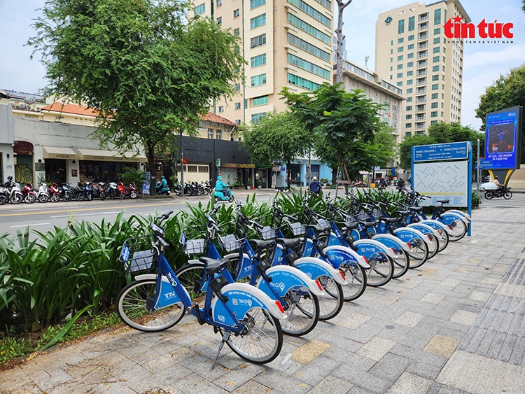 Xe đạp công cộng vẫn 'loay hoay' tìm chỗ đứng giữa nhịp sống đô thị TP Hồ Chí Minh