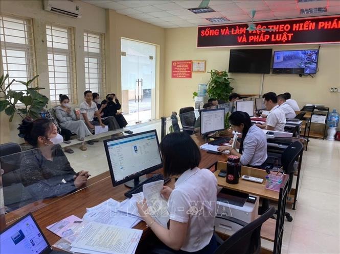 Chính sách, chế độ đối với đối tượng chịu sự tác động do sắp xếp tổ chức bộ máy