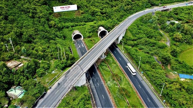 Sẵn sàng khai thác toàn tuyến hơn 83 km cao tốc Vân Phong - Nha Trang