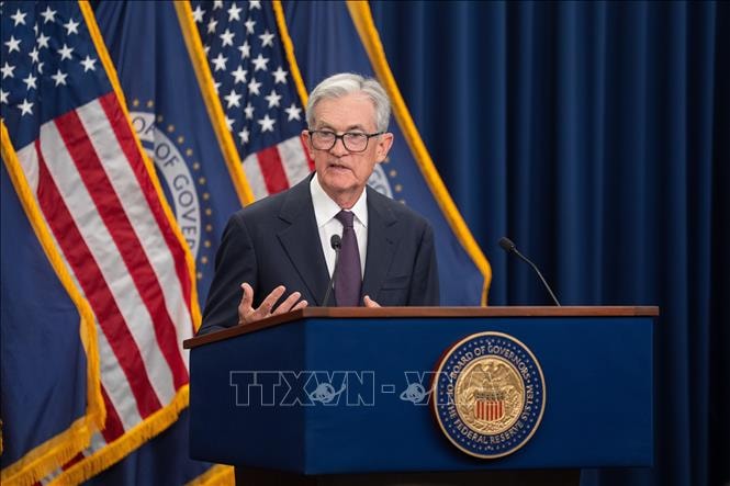 Fed hạ lãi suất lần đầu trong năm 2025