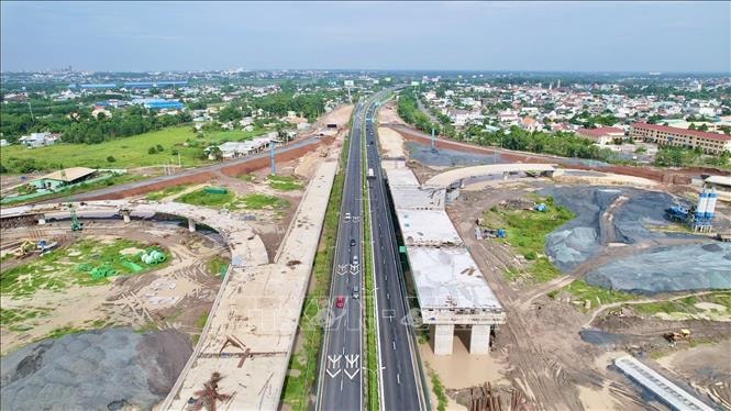 Giao thông kết nối - nhân tố phát huy hiệu quả sân bay Long Thành