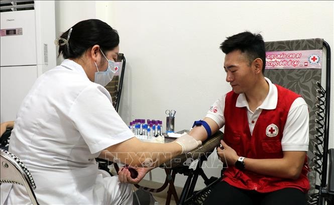 Những 'người hùng' trên Hành trình đỏ