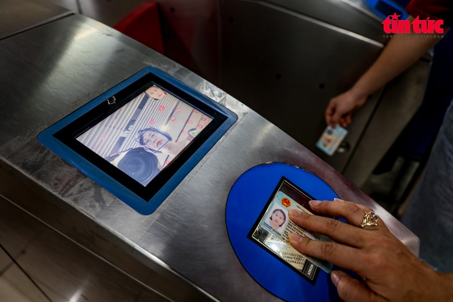 Hà Nội Metro thử nghiệm sinh trắc học hướng tới giao thông thông minh