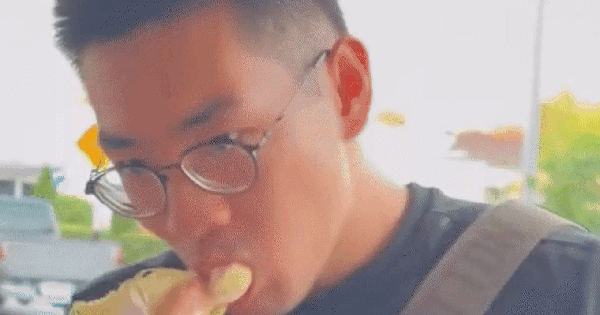 Gia đình du khách sợ sầu riêng tới già vì phải ăn 5,5 kg ngay trước giờ bay