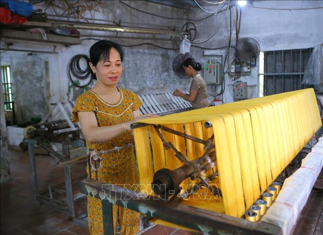 Sức sống mới tại làng nghề ươm tơ Cổ Chất