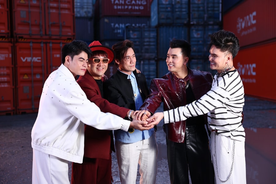 MV của Ưng Hoàng Phúc gây tranh cãi gay gắt