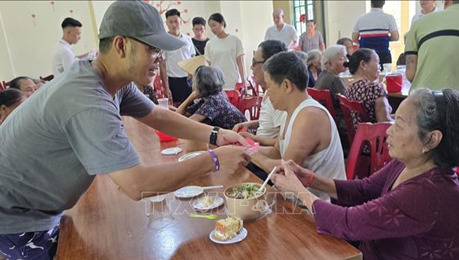 Nhân lên niềm vui cho những người mắc bệnh phong