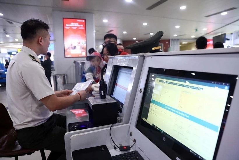 Giảm thời gian cấp Giấy miễn thị thực