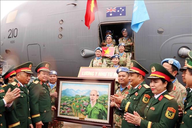 Lễ xuất quân Bệnh viện dã chiến cấp 2 số 7 và Đội Công binh số 4 lên đường gìn giữ hòa bình Liên hợp quốc