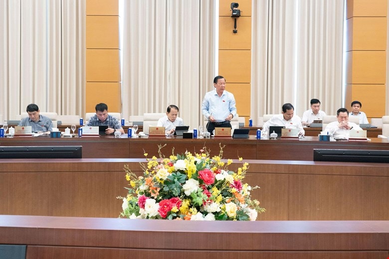 Thể chế hóa chỉ đạo của Đảng về Luật Thương mại Điện tử