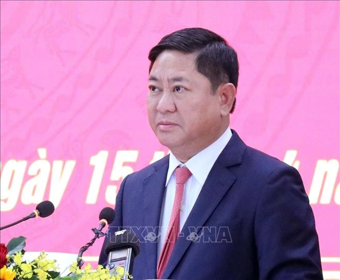 Cho thôi làm nhiệm vụ đại biểu Quốc hội đối với ông Lại Thế Nguyên và ông Trần Quốc Nam