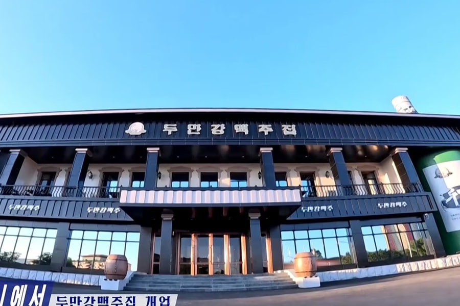 Triều Tiên mở quán bia ở biên giới để hút khách quốc tế