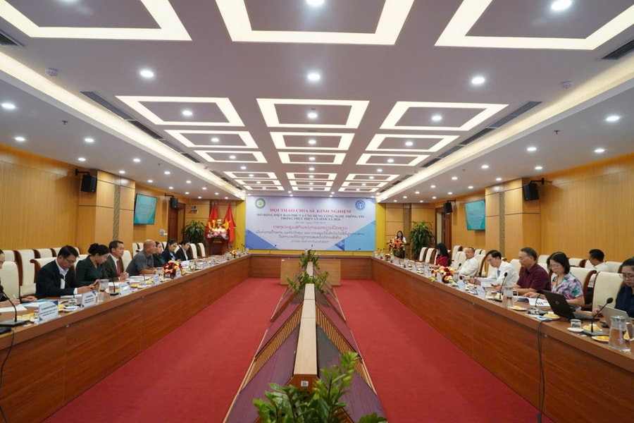 Chia sẻ kinh nghiệm giữa BHXH Việt Nam và Cơ quan BHXH Quốc gia Lào