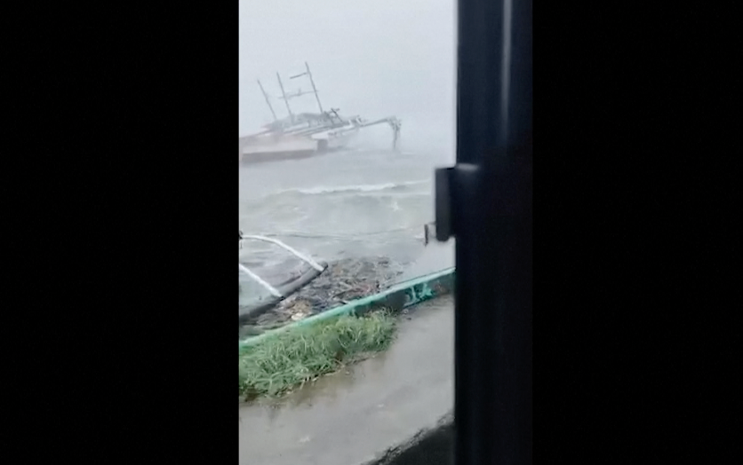 Siêu bão Ragasa tấn công, Tổng thống Philippines báo động toàn diện cơ quan ứng phó thảm họa