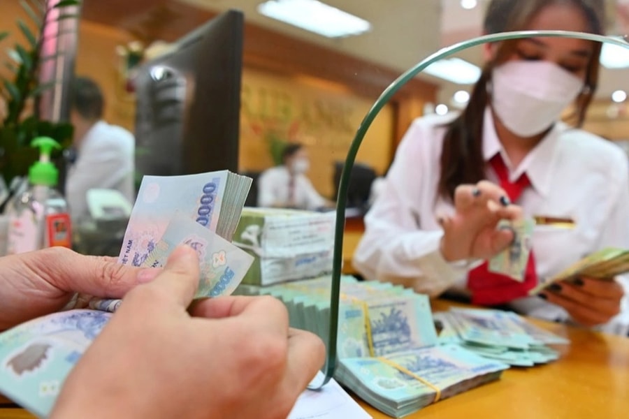 Cách xác định tiền lương làm căn cứ đóng BHXH theo luật mới