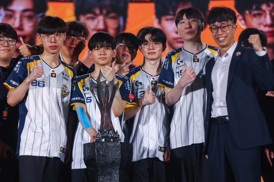 Nhà vô địch LCP Finals có nguy cơ mất ngôi sao số một