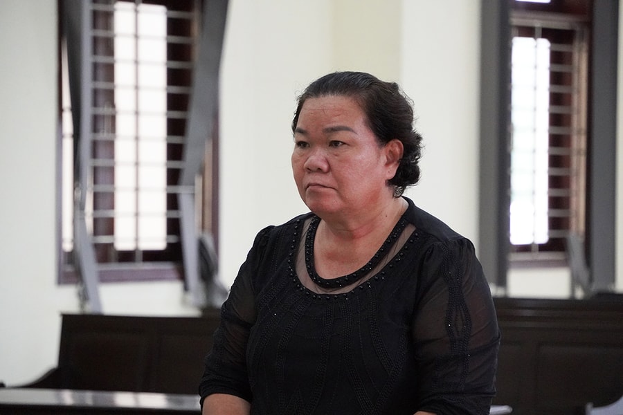 Cựu hiệu trưởng 'vẽ' dự án camera, nhà vệ sinh để tư lợi 50 triệu đồng