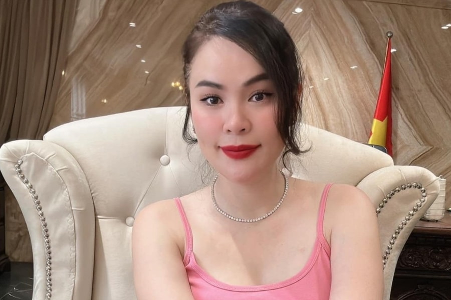 Phương Lê bức xúc