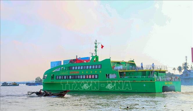 Hoãn cưỡng chế tàu cao tốc của Công ty Mai Linh Tây Đô do có tranh chấp liên quan