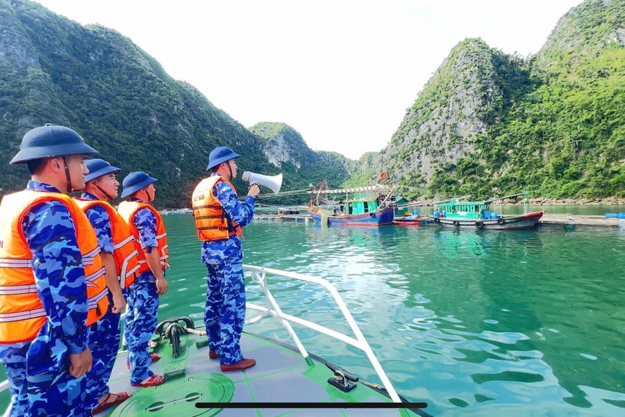 Tích cực hỗ trợ ngư dân phòng, chống bão số 9