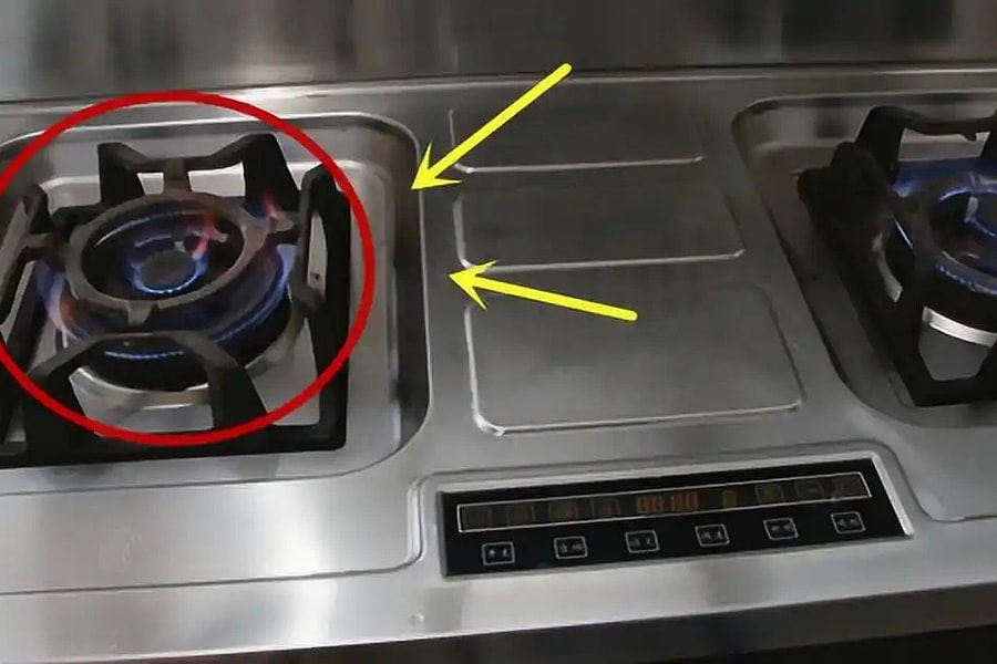 Vì sao bếp gas bên trái không nên để xào nấu?