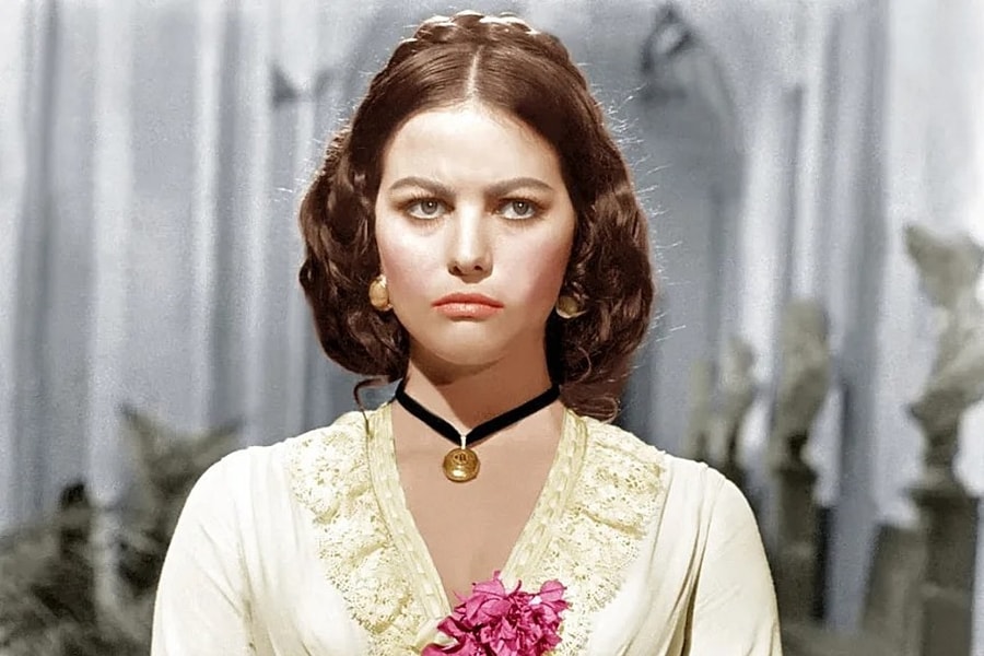 'Biểu tượng quyến rũ Italy' Claudia Cardinale qua đời