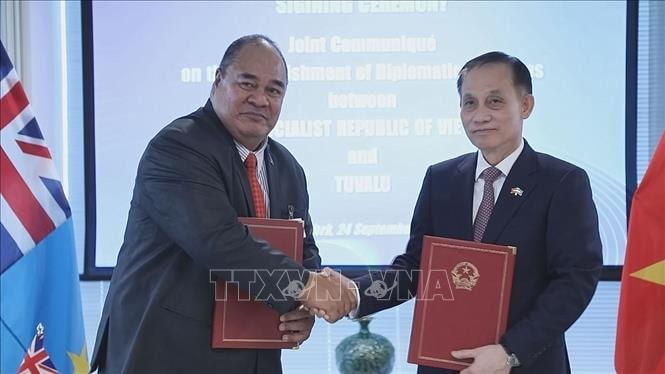 Việt Nam và Tuvalu thiết lập quan hệ ngoại giao