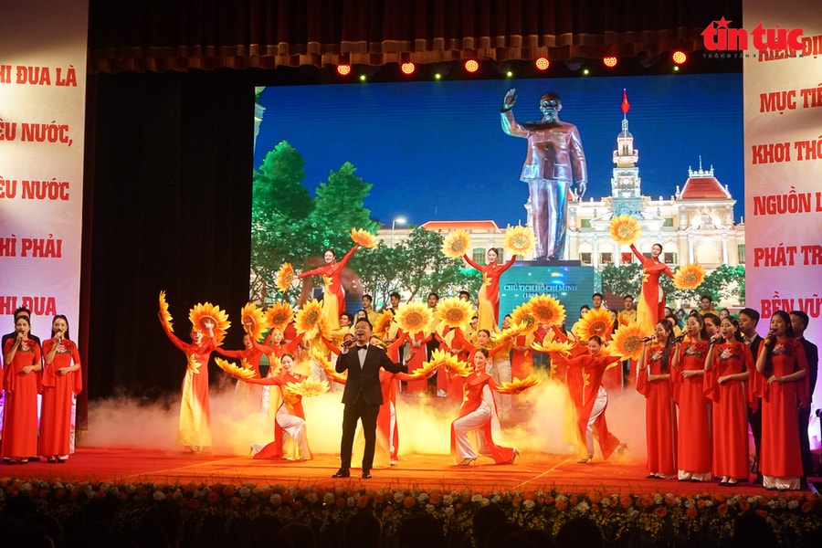 Khơi dậy khát vọng cống hiến từ 9 phong trào thi đua yêu nước của ngành văn hoá, thể thao, du lịch