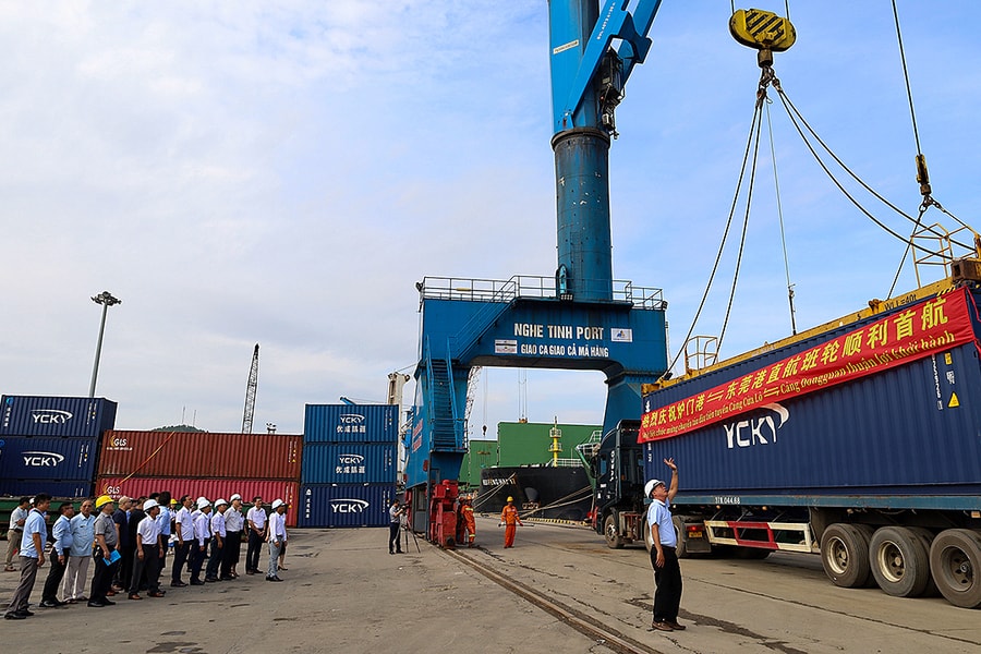 Nghệ An mở tuyến container quốc tế Cửa Lò - Dongguan