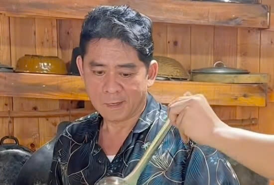 Huỳnh Anh Tuấn tái xuất sau đột quỵ tim, não