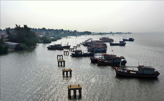 Ứng phó bão số 10: Huế kêu gọi tàu thuyền vào nơi neo đậu an toàn