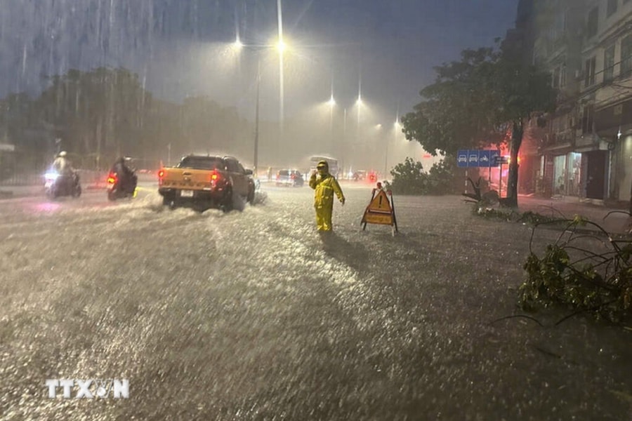 Thời tiết đêm 26/9: Nhiều khu vực mưa lớn, cục bộ có nơi trên 120mm