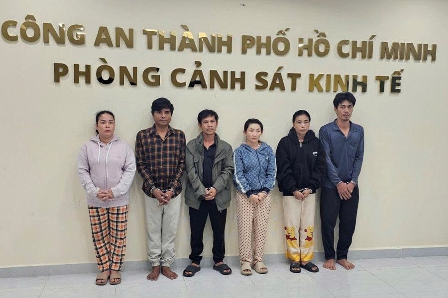 TP Hồ Chí Minh: Triệt phá đường dây sản xuất, buôn bán hàng giả nhãn hiệu nước tẩy O.K